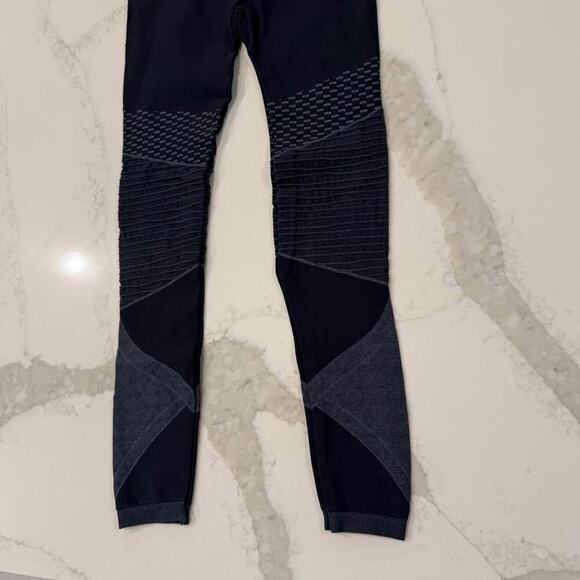 Spanx High Rise Seamless Moto Leggings Women’s Medium Indigo Sky Nylon Stretch - Picture 2 of 5